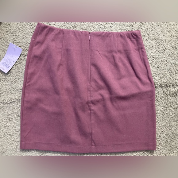 SOLD! Wild Fable, size 4, "Grape" Skirt - Picture 2 of 5